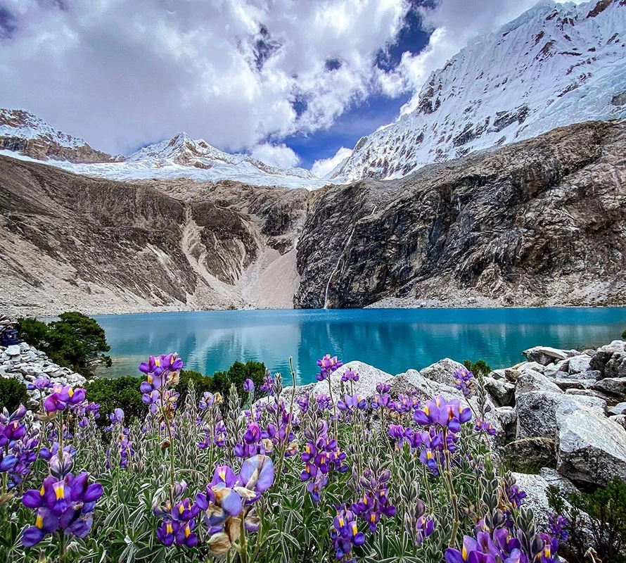 Laguna 69 Trek